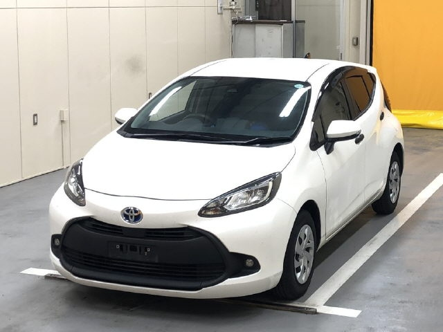 TOYOTA AQUA 2022