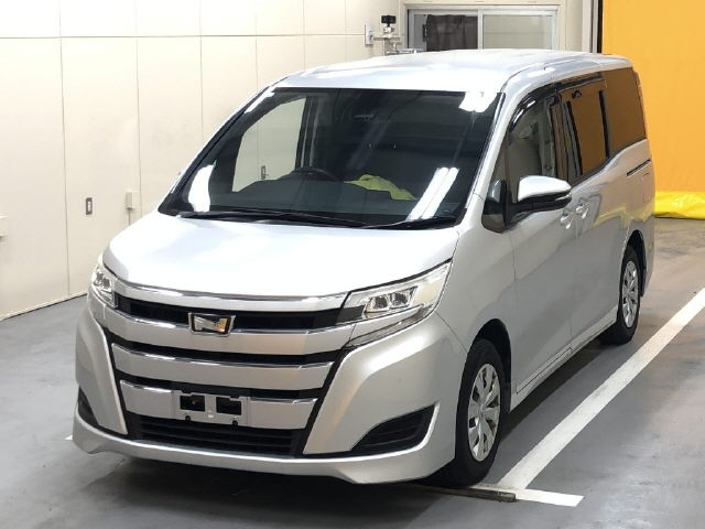 TOYOTA NOAH 2019