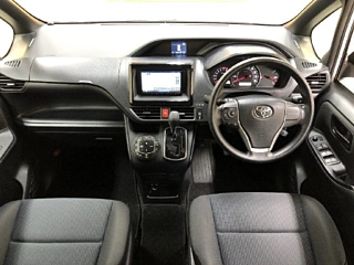 TOYOTA NOAH 2019
