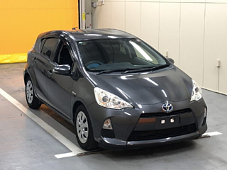 TOYOTA AQUA 2012