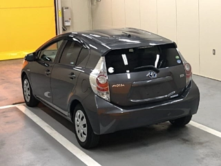 TOYOTA AQUA 2012