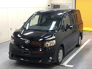 TOYOTA VOXY 2008