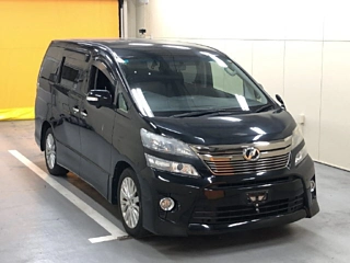 TOYOTA VELLFIRE 2013