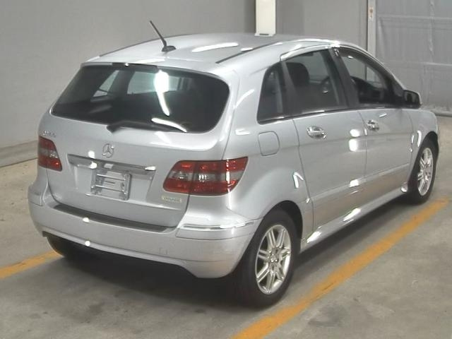 MERCEDES BENZ B CLASS 2010