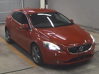 VOLVO V40 2014
