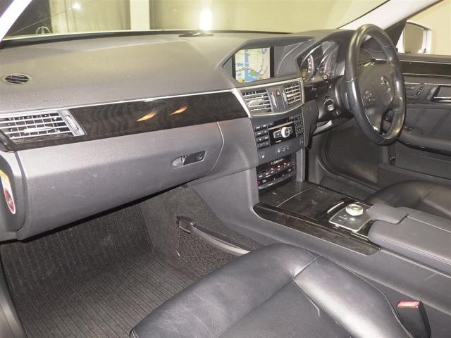 MERCEDES BENZ E CLASS 2011
