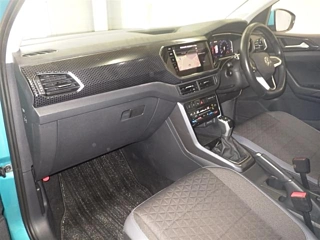 VOLKSWAGEN T-CROSS 2023