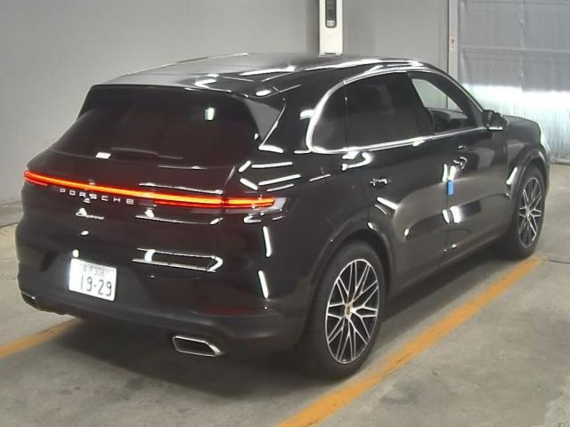PORSCHE CAYENNE 2024