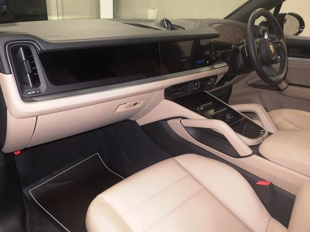 PORSCHE CAYENNE 2024
