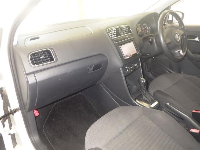 VOLKSWAGEN POLO 2013