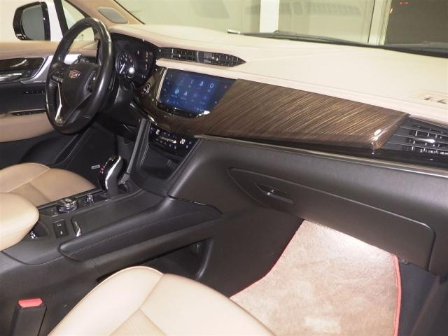 GM CADILLAC XT6 2021