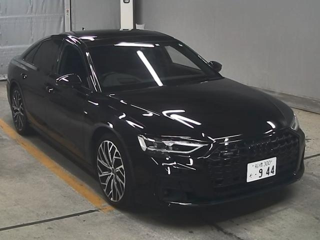 AUDI A8 2022
