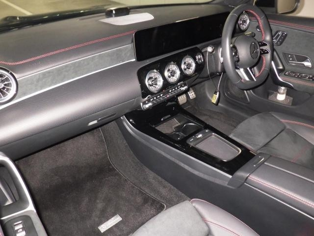 MERCEDES BENZ CLA CLASS 2024