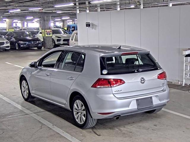 VOLKSWAGEN GOLF 2014