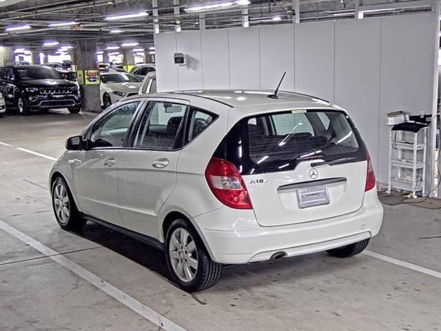 MERCEDES BENZ A CLASS 2011