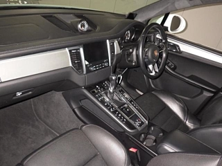 PORSCHE MACAN 2019