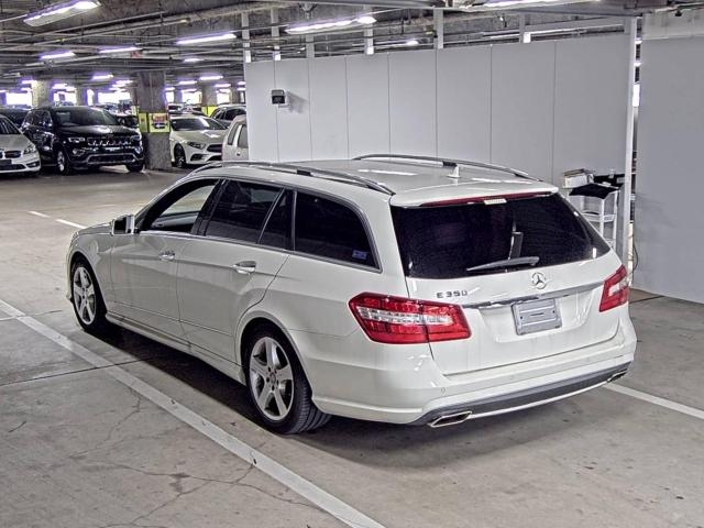 MERCEDES BENZ E CLASS WAGON 2010