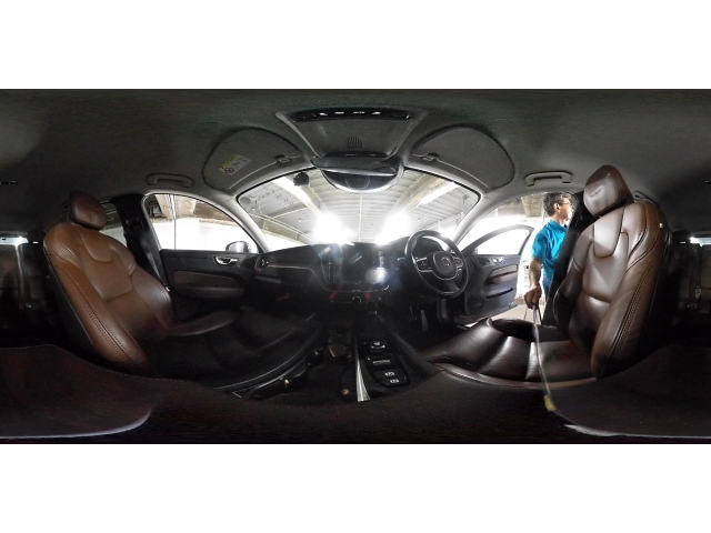 VOLVO XC60 2019