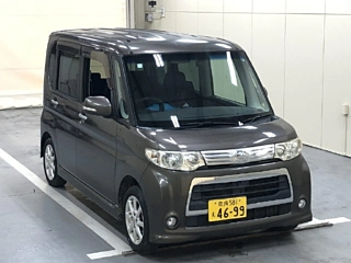 DAIHATSU TANTO 2011