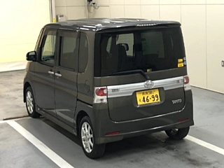 DAIHATSU TANTO 2011