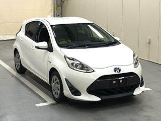 TOYOTA AQUA 2018