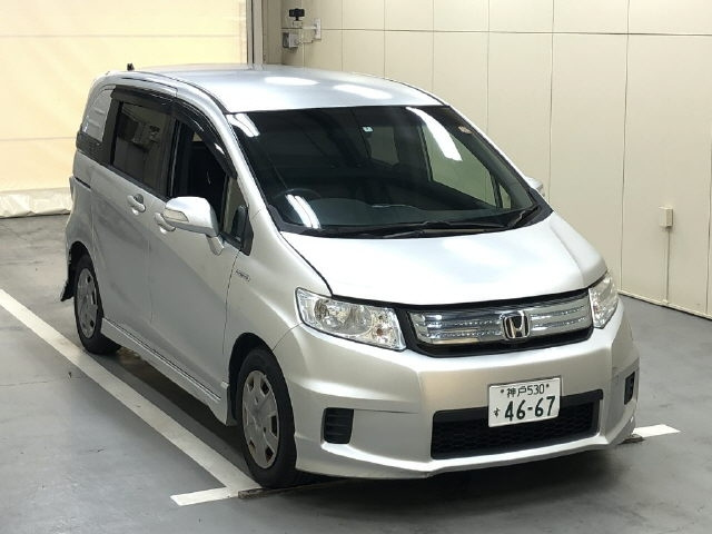 HONDA FREED 2012