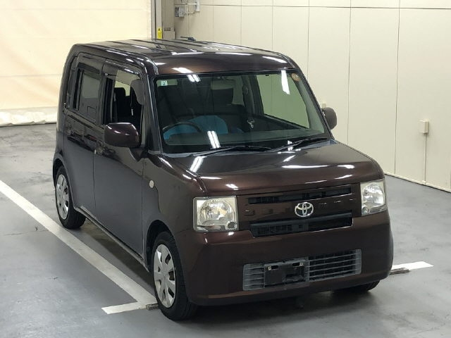 TOYOTA PIXIS SPACE 2013