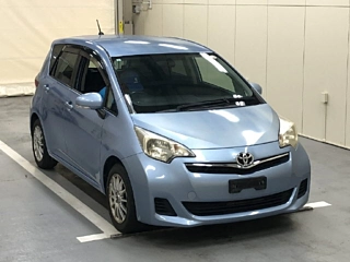 TOYOTA RACTIS 2011