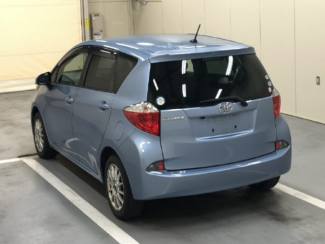TOYOTA RACTIS 2011