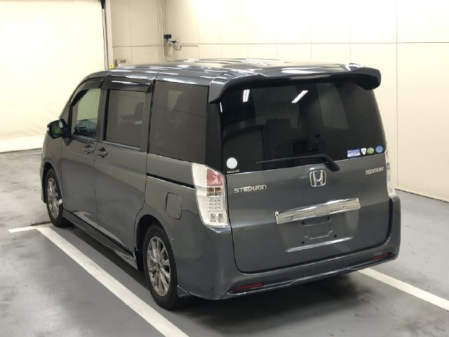 HONDA STEP WAGON 2011