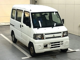 MITSUBISHI MINICAB VAN 2011