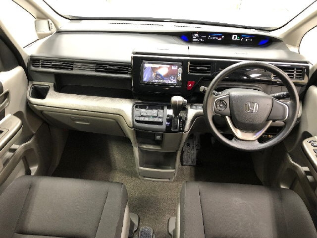 HONDA STEP WAGON 2015