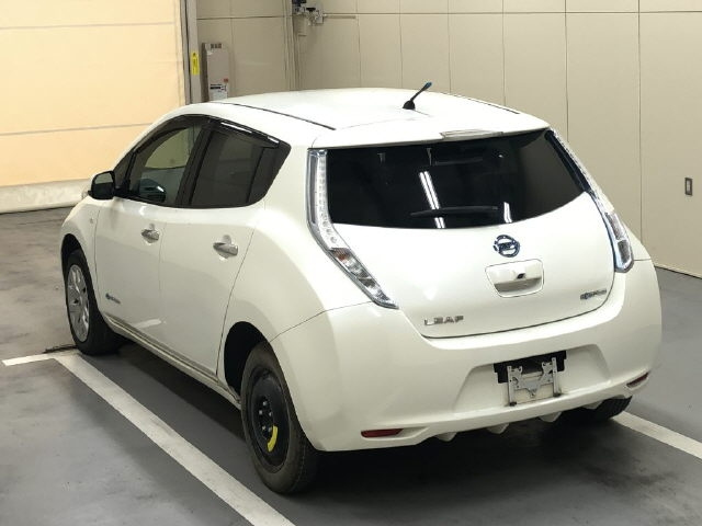 NISSAN LEAF 2014