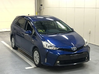 TOYOTA PRIUS ALPHA 2015