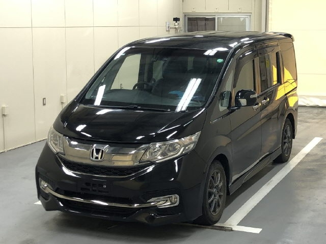 HONDA STEP WAGON 2017