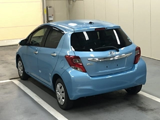 TOYOTA VITZ 2016