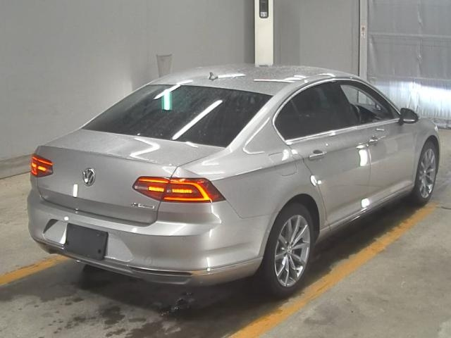 VOLKSWAGEN PASSAT 2017