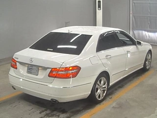 MERCEDES BENZ E CLASS 2010