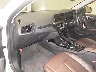 BMW 1 SERIES 2024