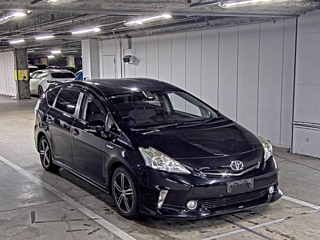 TOYOTA PRIUS ALPHA 2014