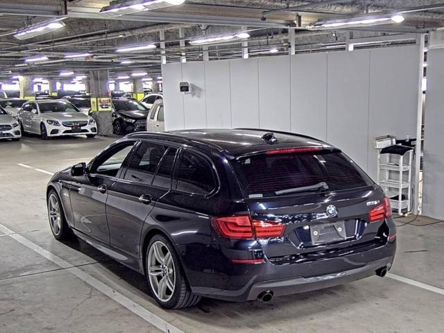 BMW 5 SERIES 2011