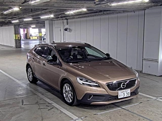 VOLVO V40 2017