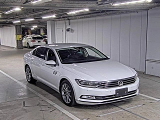 VOLKSWAGEN PASSAT 2018