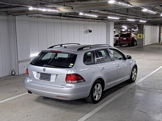 VOLKSWAGEN GOLF VARIANT 2010