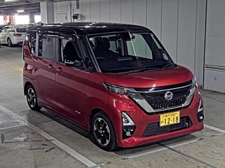 NISSAN ROOX 2021