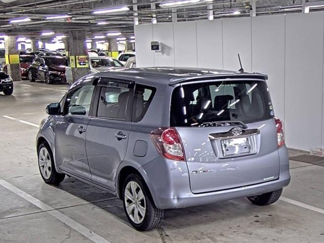 TOYOTA RACTIS 2010