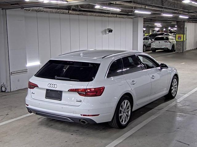 AUDI A4 2016