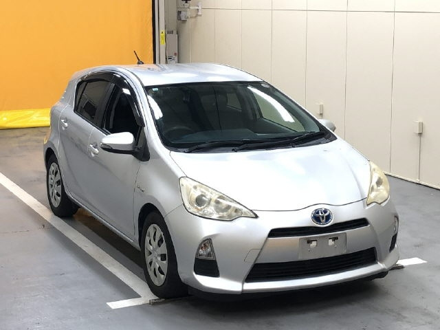 TOYOTA AQUA 2012