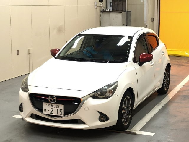 MAZDA DEMIO 2015