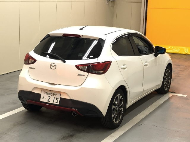 MAZDA DEMIO 2015